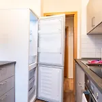 Cityapartment Mit Grossem Balkon Am Stadtpark- Disneyplus Und 300mbs Internet Appartement