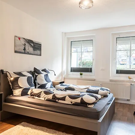 Cityapartment Mit Grossem Balkon Am Stadtpark- Disneyplus Und 300mbs Internet Appartement Chemnitz