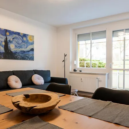 Cityapartment Mit Grossem Balkon Am Stadtpark- Disneyplus Und 300mbs Internet Chemnitz