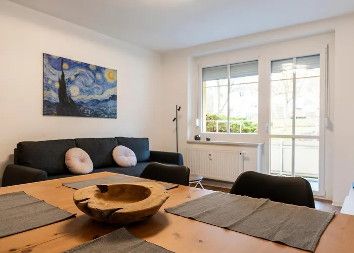 Cityapartment Mit Grossem Balkon Am Stadtpark- Disneyplus Und 300mbs Internet 开姆尼茨