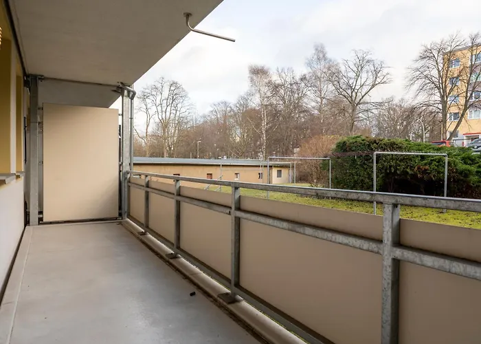 Cityapartment Mit Grossem Balkon Am Stadtpark- Disneyplus Und 300mbs Internet