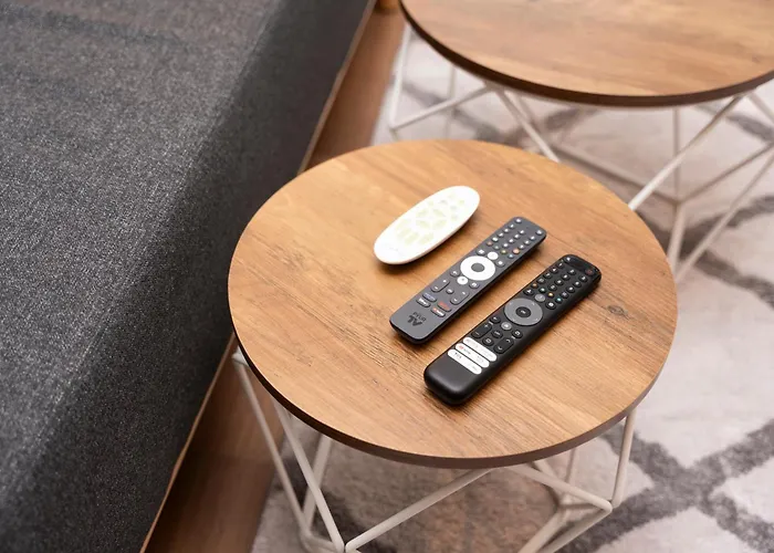 Cityapartment Mit Grossem Balkon Am Stadtpark- Disneyplus Und 300mbs Internet